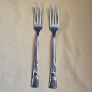 Rogers Cutlery Co. USA Pair of Dinner Forks Set of 2 Stainless USA made Extras